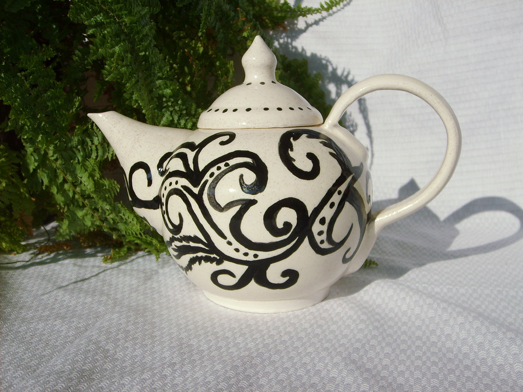 Black and White Teapot 1 Barr Flickr