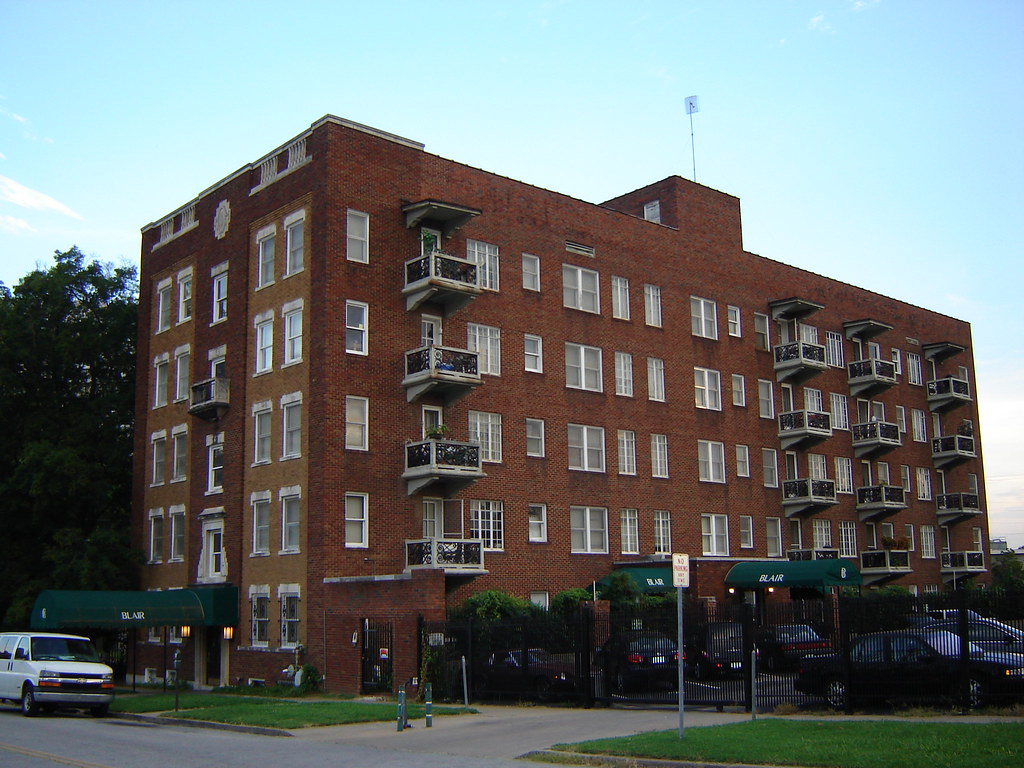 DSC03233 The Blair Apartments are directly North of the De… Flickr