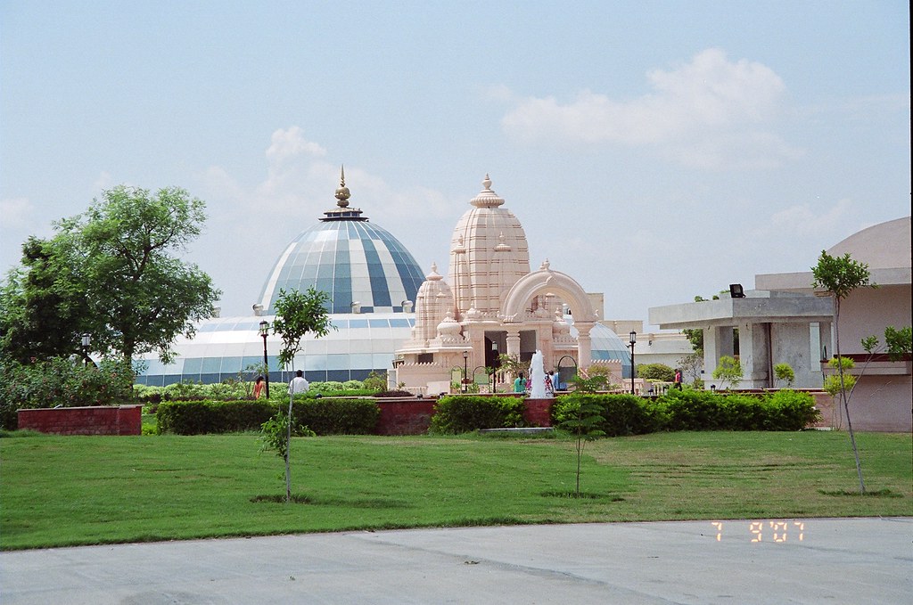 krishna temple the best places are the ones u visit on a w… Flickr