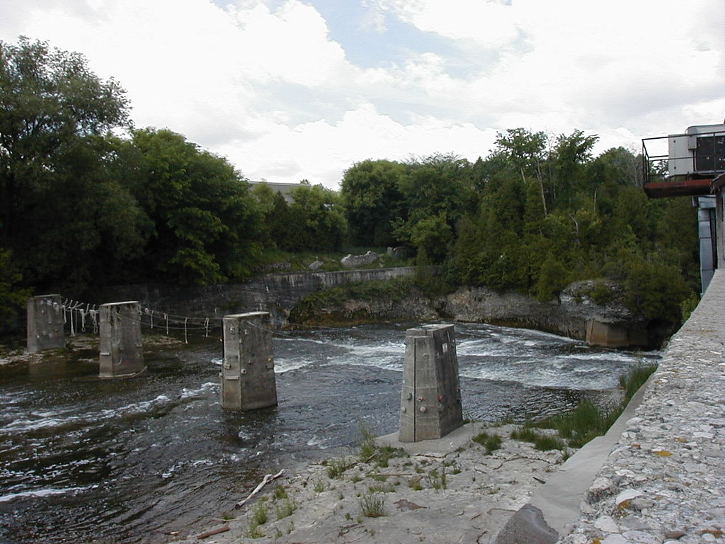 Bridge at Elora falls.jpg operon_script Flickr