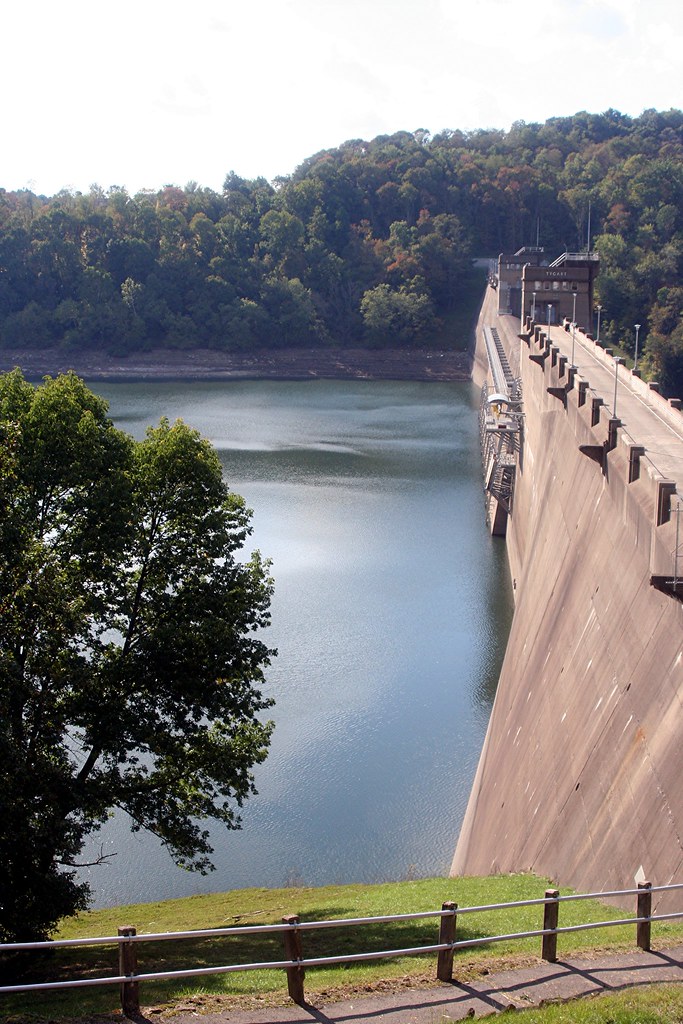 TYGART LAKE DAM TYGART LAKE DAM, taken from the state park… Flickr