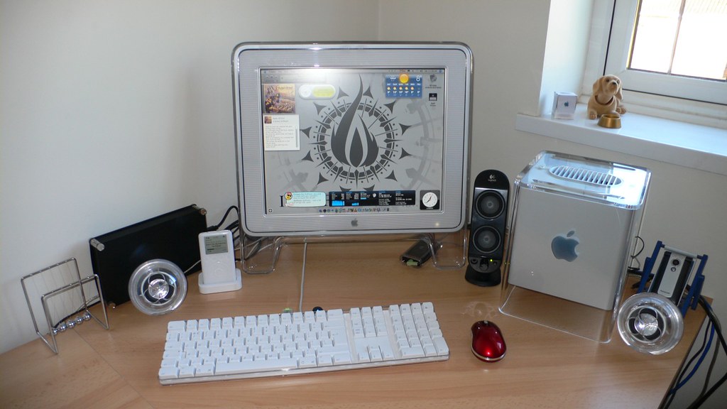 Cube Setup New setup with my PowerMac G4 Cube and 17" LCD … Flickr