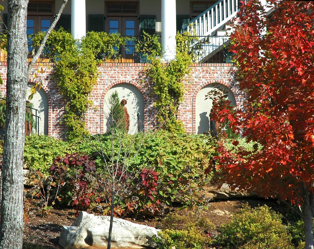 Landscaping Beautiful landscaping at a house in High Mount… Flickr