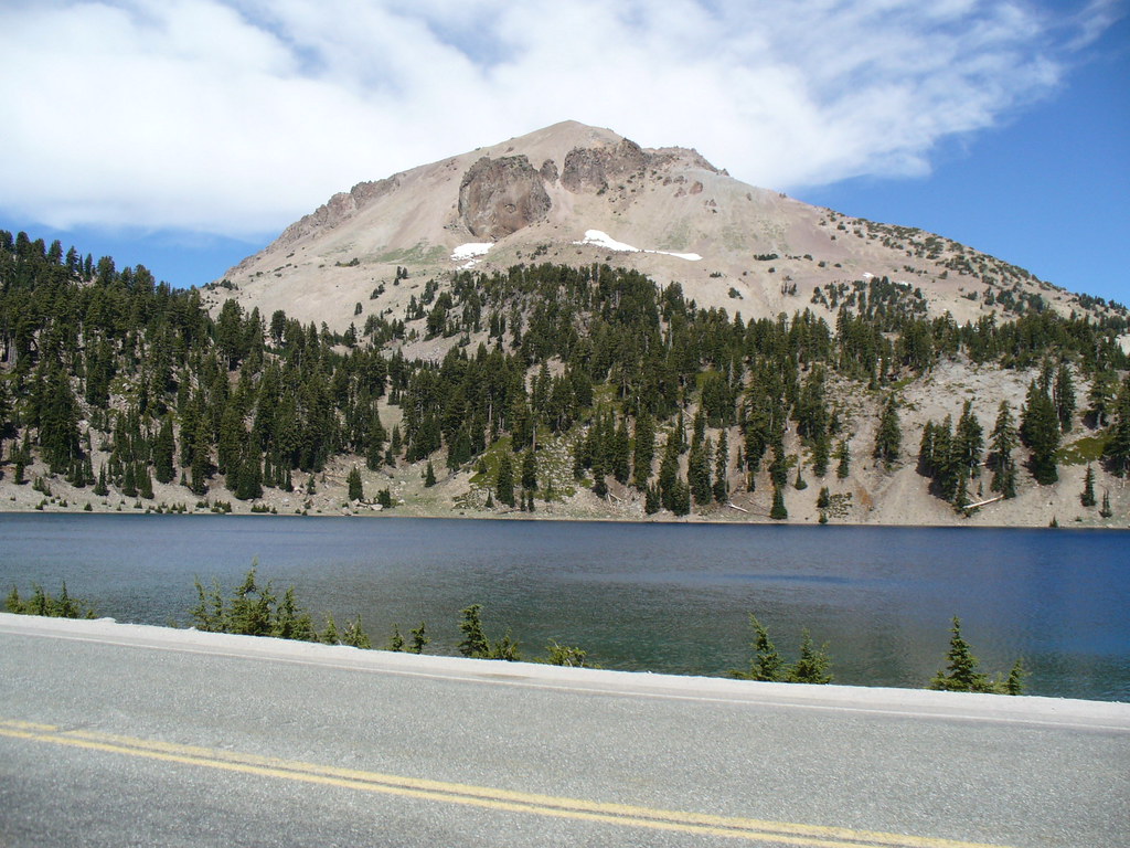 Mount Lassen with Lake Helen Lassen National Park, Sept 20… Flickr