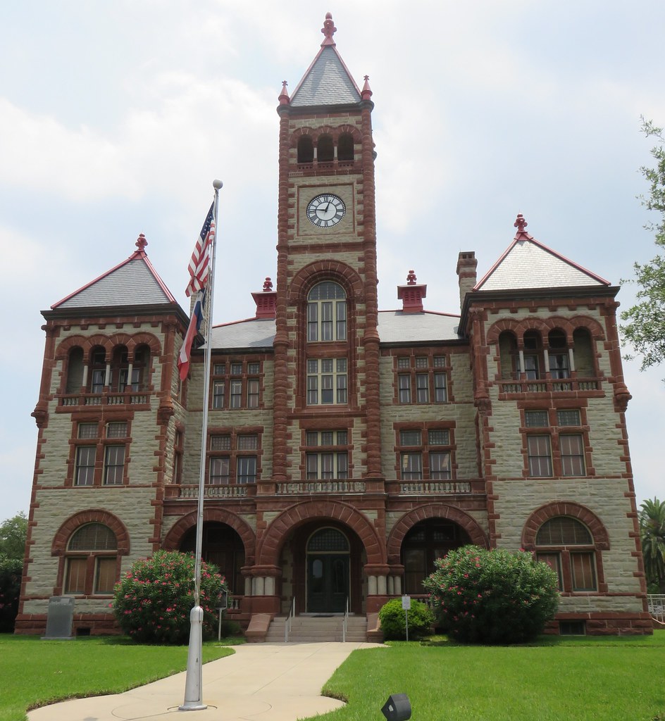 DeWitt County Courthouse (Cuero, Texas) This courthouse wa… Flickr
