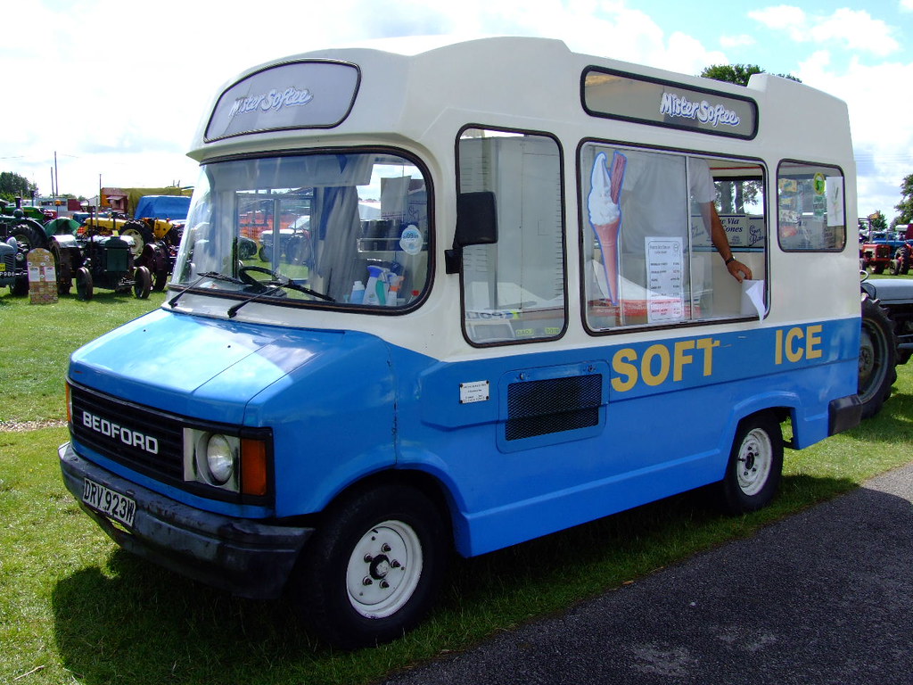 Bedford CF2 Icecream van Bedford CF2 Ice Cream van Hayward… Flickr