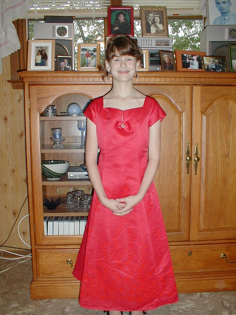 P5180014 Becca had a pretty dress for the 5th grade dance!… loverevdavid Flickr
