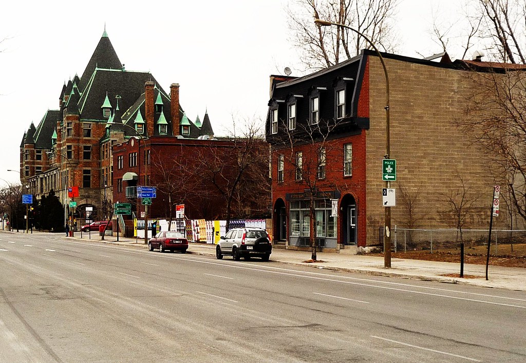 Montréal, 26 mars 2009. Rue SaintAntoine >Est, depuis la … Flickr