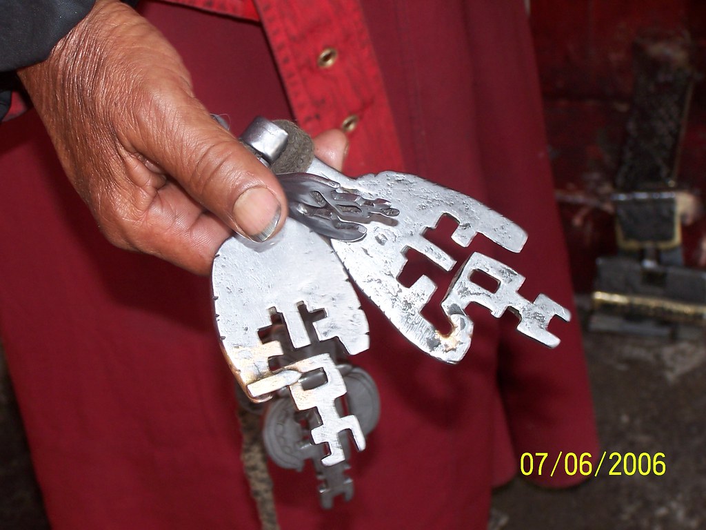 Funky keys Cool looking keys for the bottomofthedoor lo… Flickr
