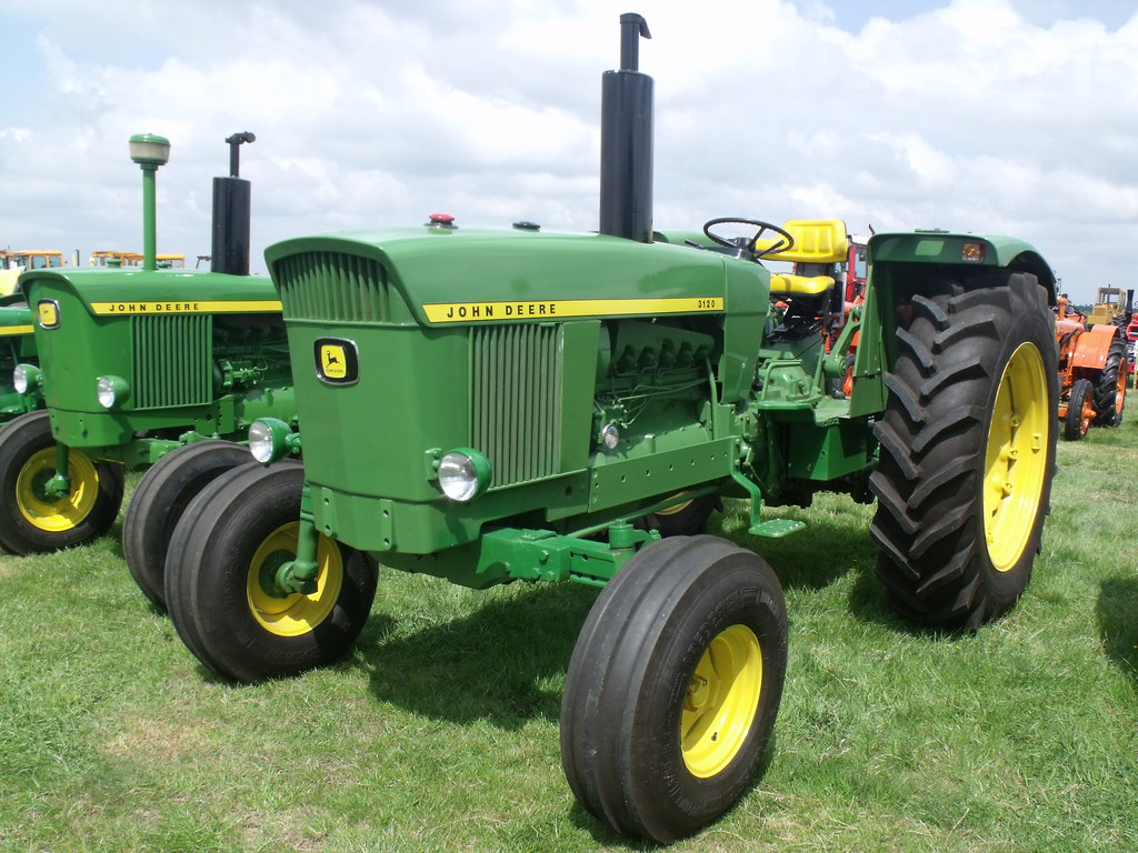 T0078Carrington Rally31510 1971 John Deere 3120. Flickr