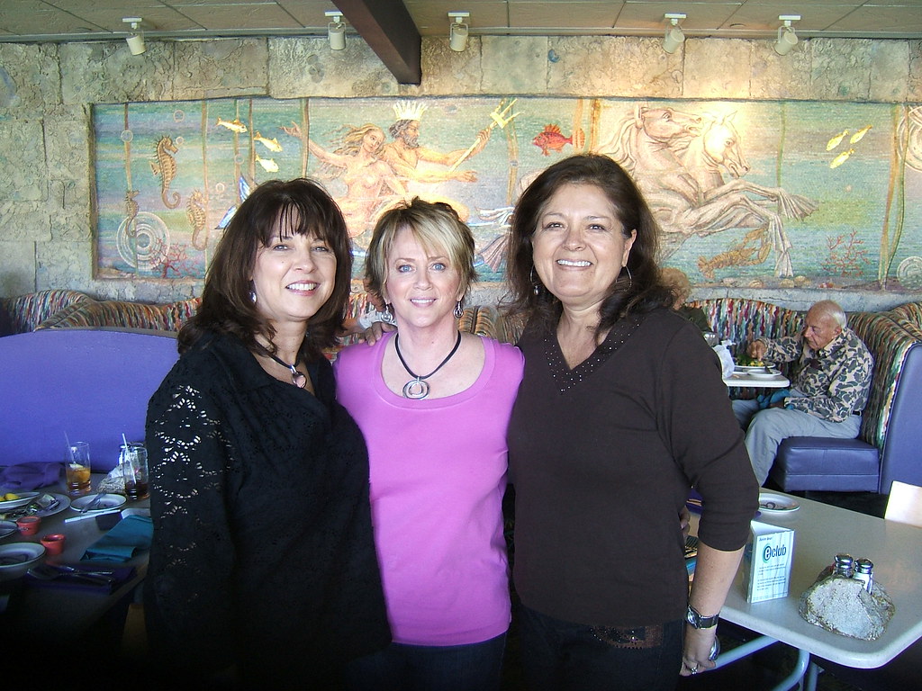 Shelley, Me (in the middle) & Debbie Patton Shelley, Me an… Flickr