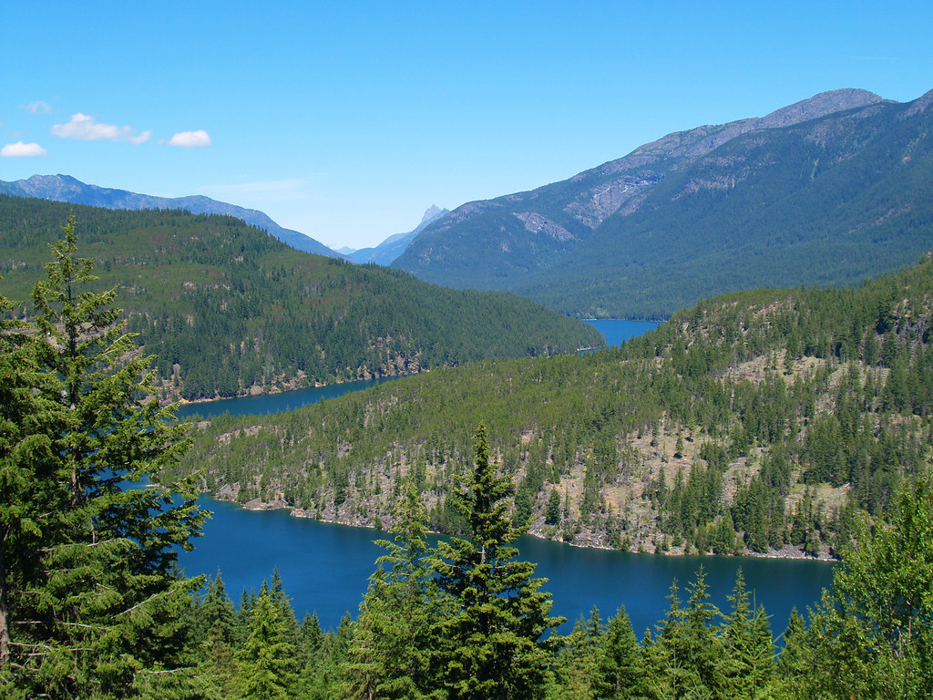 Ross Lake Ross lake seen from Highway 20 in Washington's N… Flickr