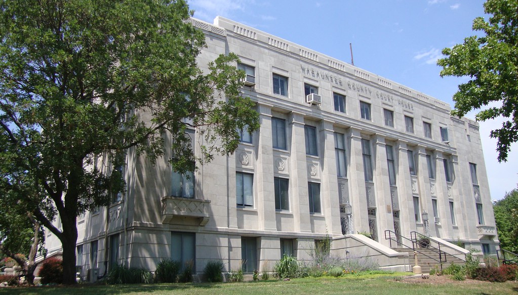 Wabaunsee County Courthouse (Alma, Kansas) This Art Deco c… Flickr
