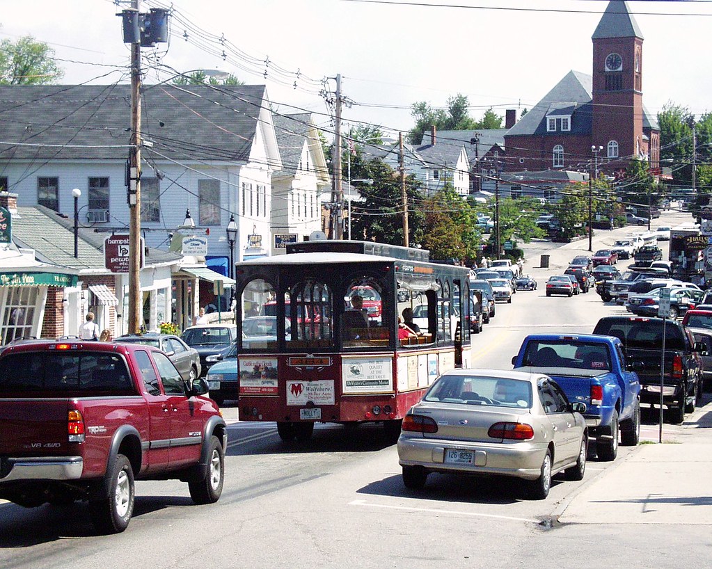 10422 PMTour trolley in Wolfeboro, NH Gail Frederick Flickr