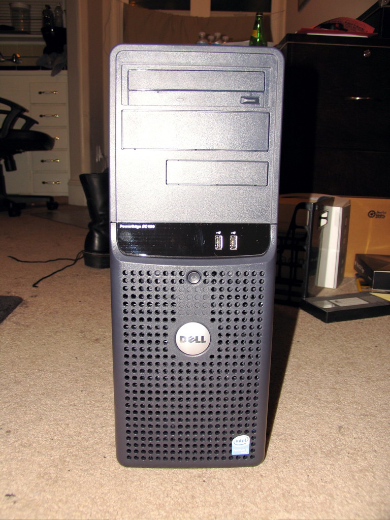 Dell Bad photos of a boring computer, ahoy! Casey Marshall Flickr