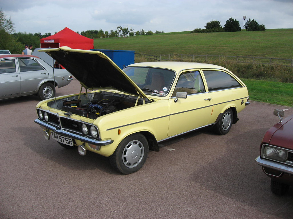 vauxhall viva estate 1256 at the British motoring heritage… Flickr