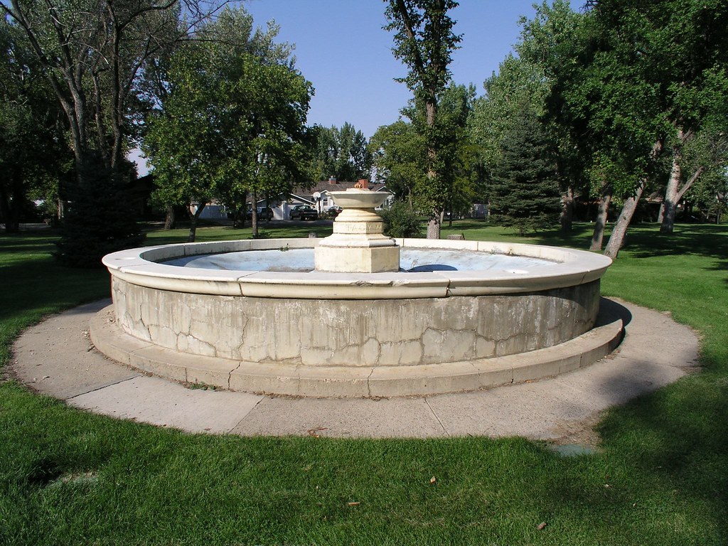 Florence Stacy Memorial Fountain, Miles City This water fo… Flickr