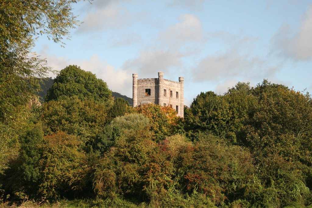 Castell y Fenni Abergavenny Castle, S. Wales. threejumps Flickr