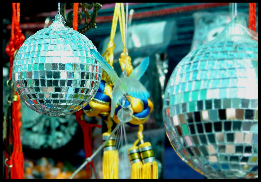 Kitsch La palabra Kitsch se origina del término alemán yid… Flickr