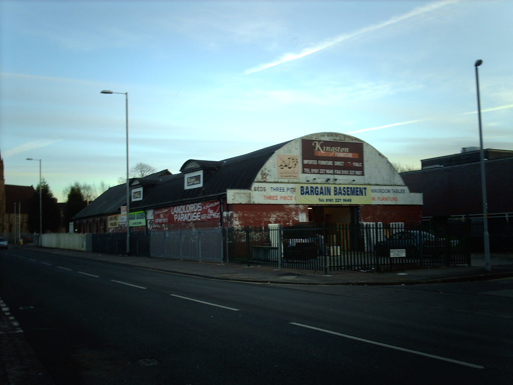 Landlords paradise Kingston Furniture, Moss Lane East. Use… Flickr