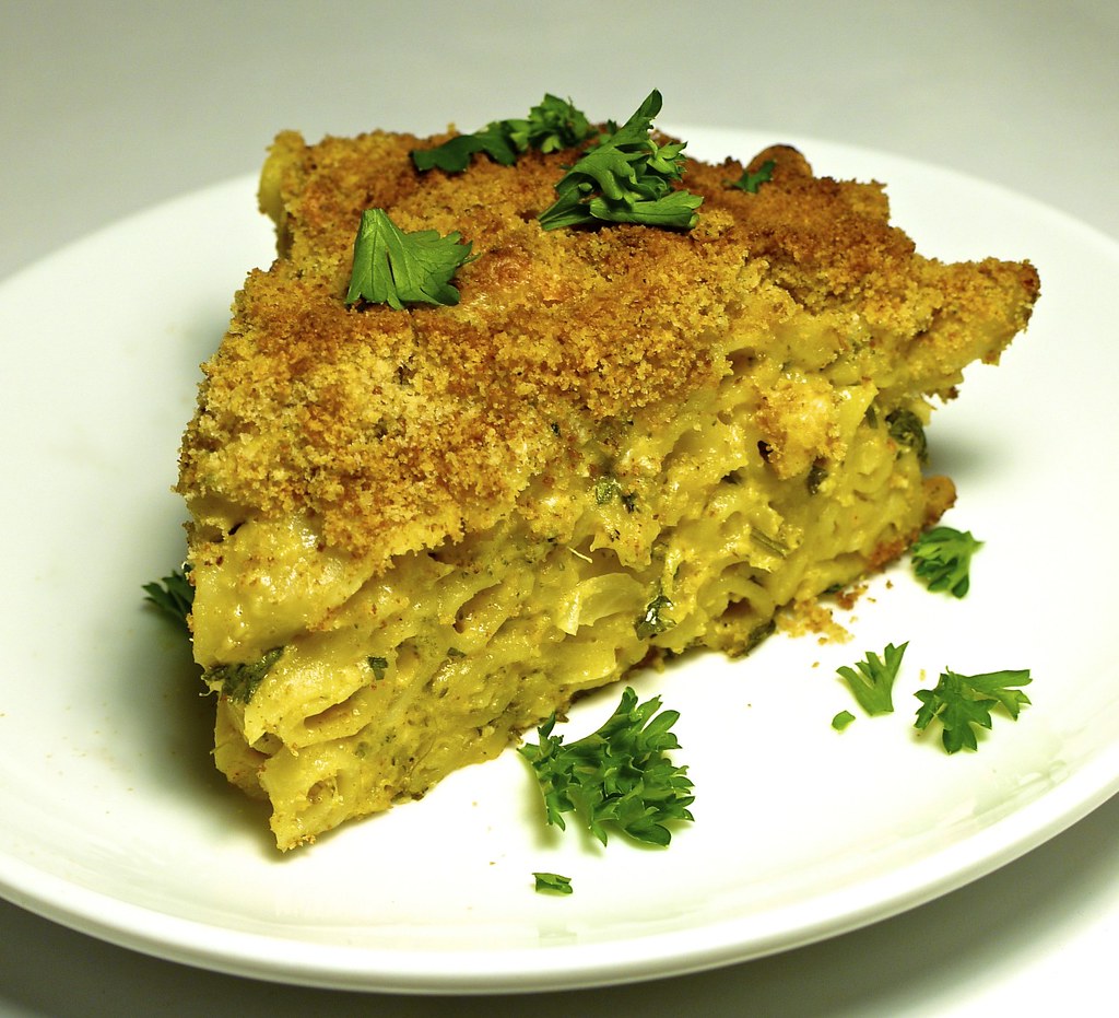 baked macaroni and cheese I broadly followed Alton Brown's… Flickr