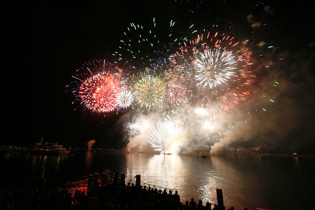 _MG_5755 Geneva Fireworks 2007 click on picture and view… Flickr