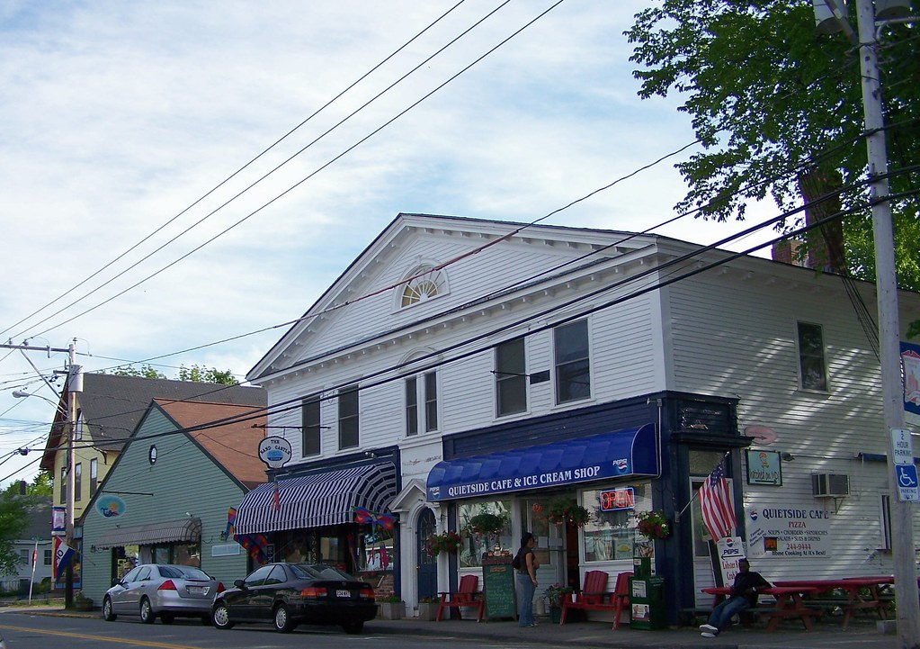 Mount Desert Island A small town on Mount Desert Island. jesiehart Flickr