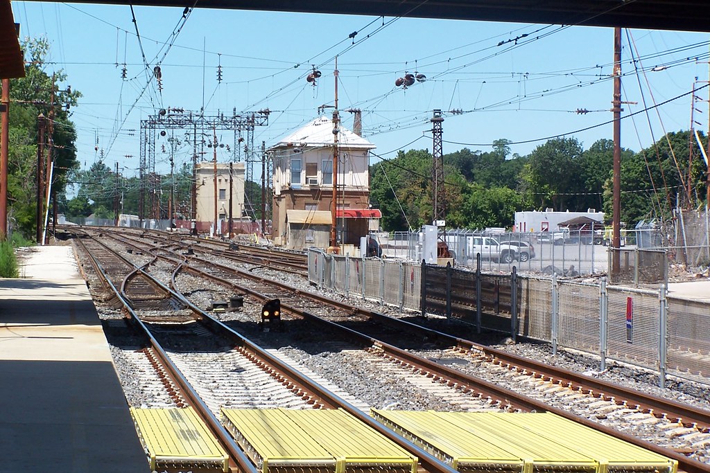 Paoli PA 072107 001 The catenary near the Paoli, PA train … Flickr