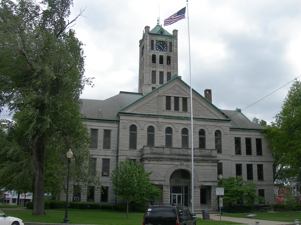 Christian County Courthouse Taylorsville, Illinois The cor… Flickr