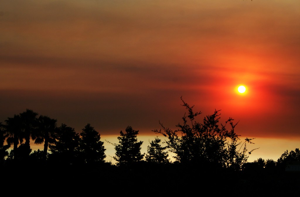 Tulare sunset From our balcony at the Days Inn, Tulare. Ho… Flickr