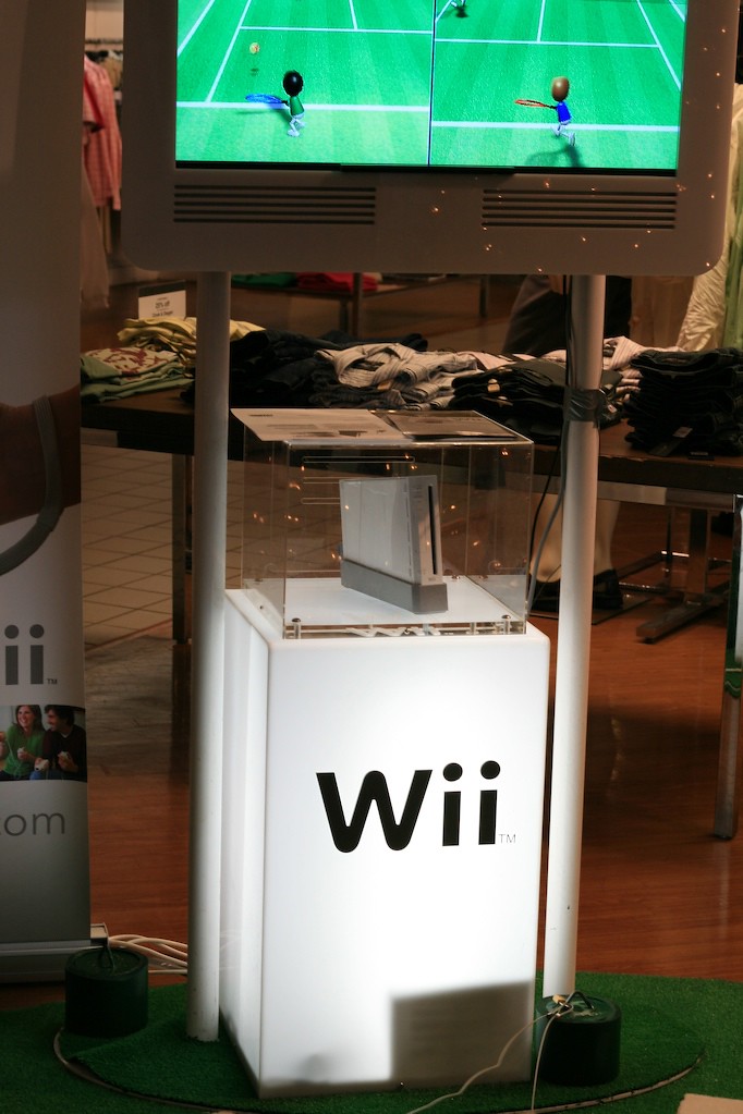 Wii in Melbourne. A Nintendo Wii demonstration in the Lons… Flickr