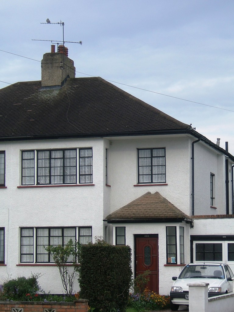 Willow estate, Enfield Another white rendered semi, but al… Flickr