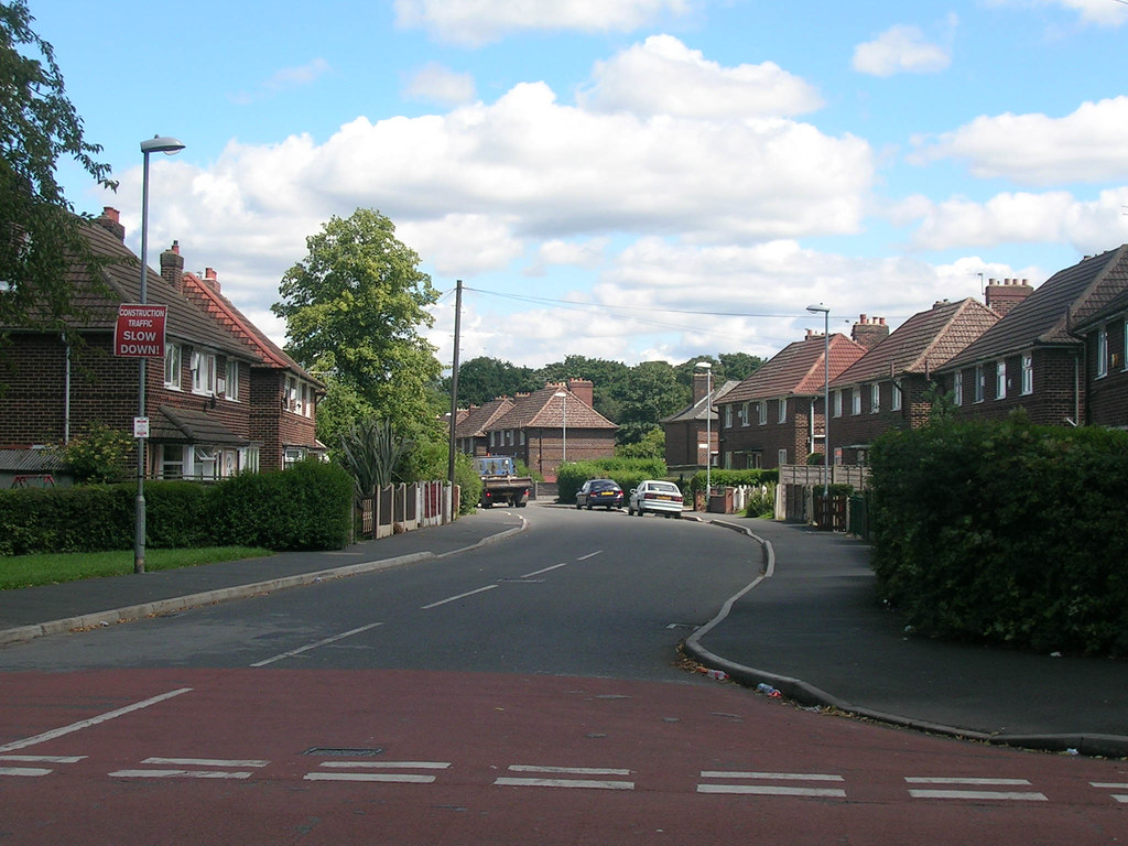 Walney Road, Benchill Although the heart of Wythenshawe is… Flickr