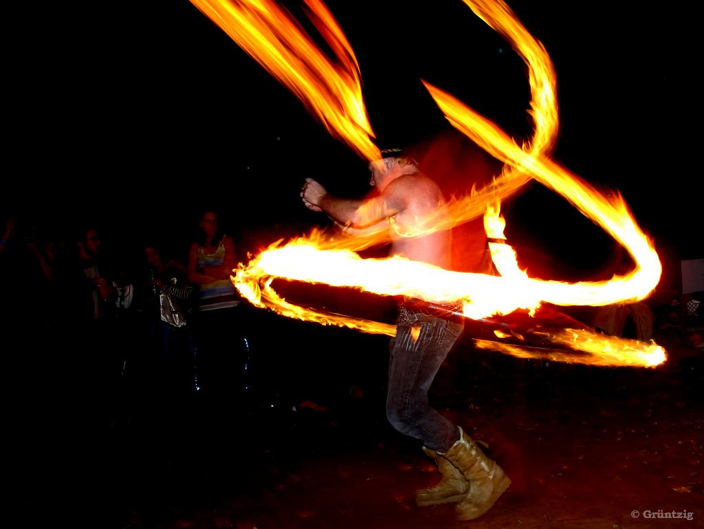 101023_Nut House Festival_0129 JohnBlackbird Flickr