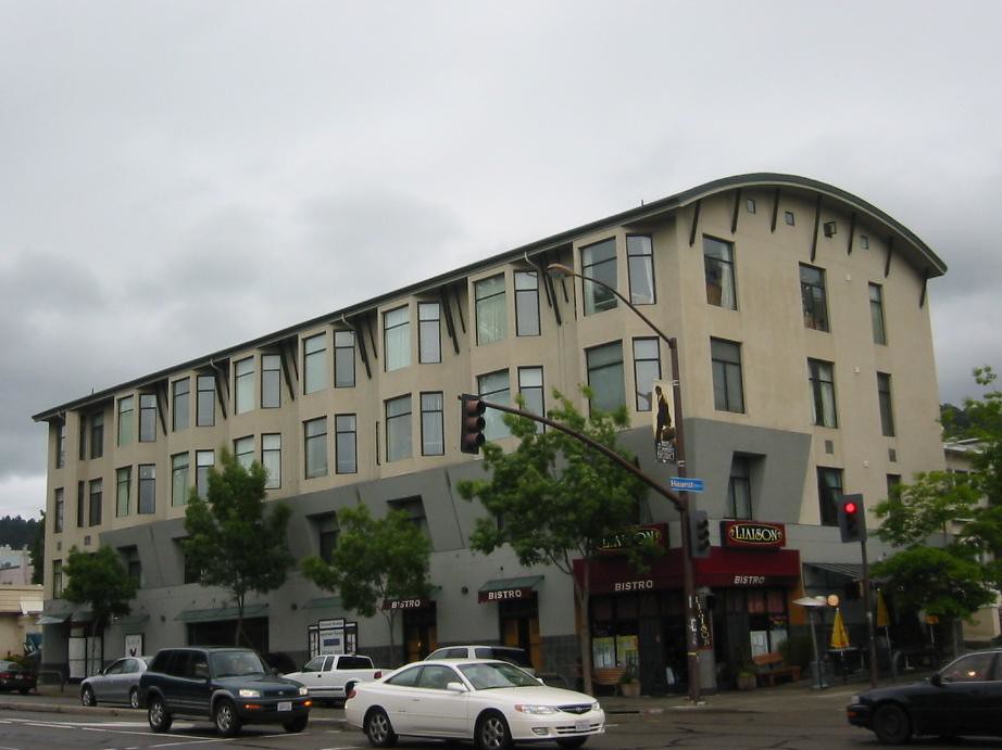 Shattuck Lofts The Shattuck Lofts at Shattuck and Hearst i… Flickr