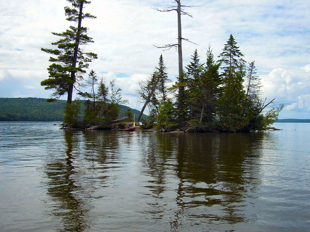 Island in Moosehead Lake The water is so shallow in places… Flickr