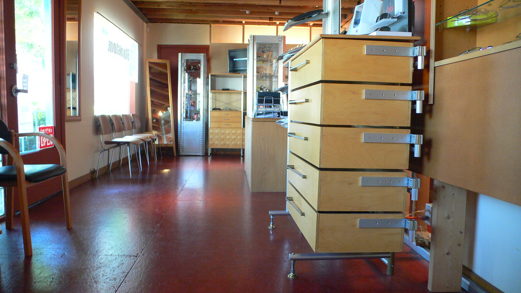 Blackstone Optometry 20061028_0984.jpg formwerks Flickr