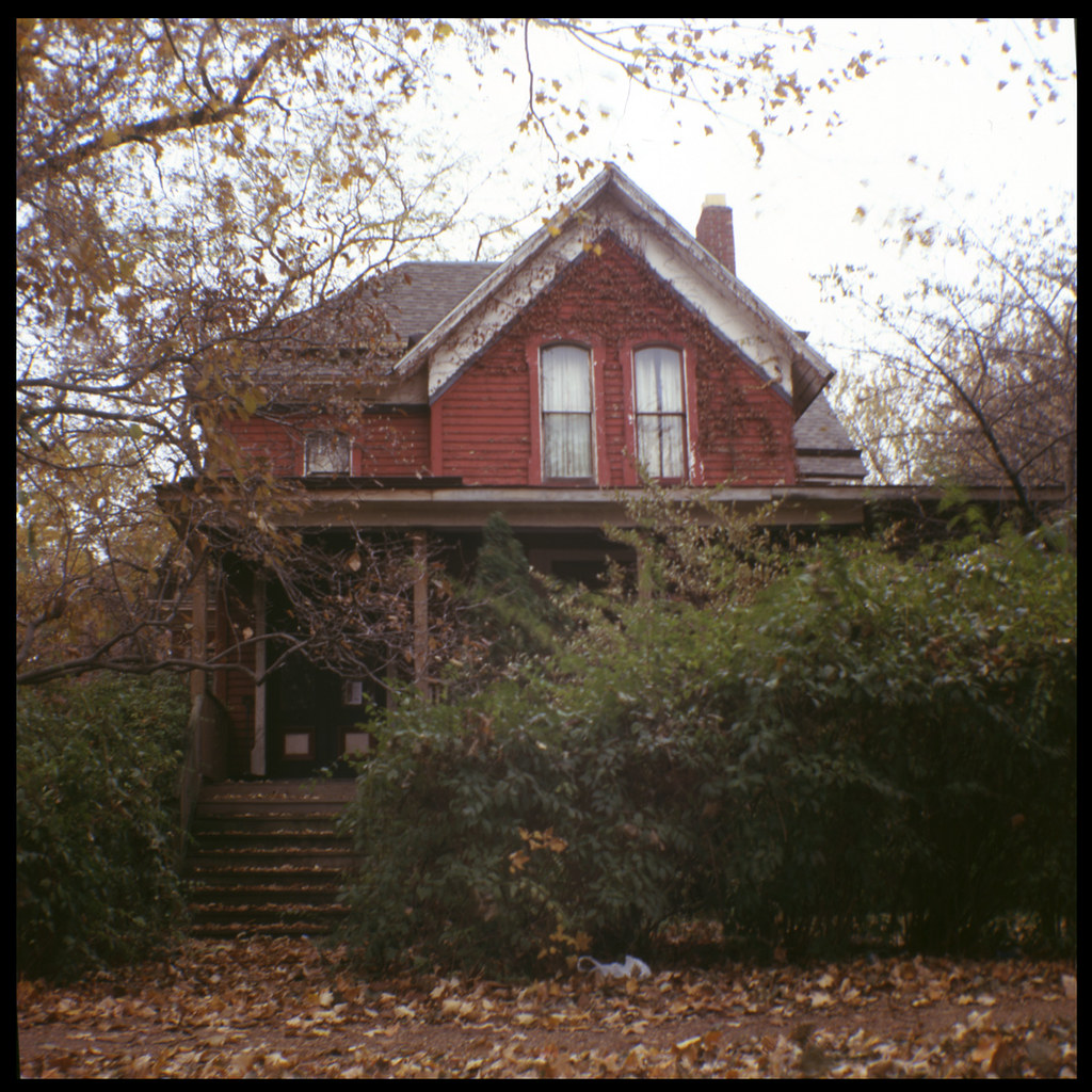 red house I like this house so much I got up early on a co… Flickr