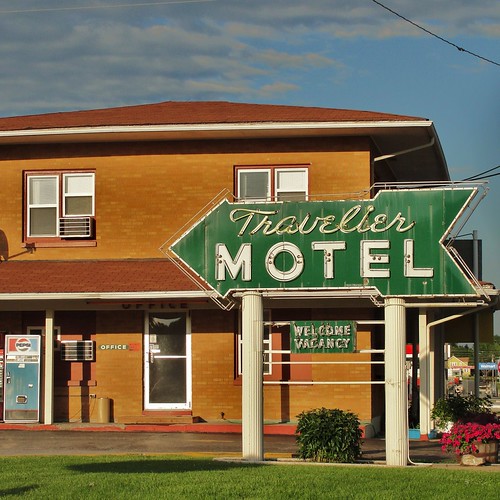 Travelier Motel Macon, Missouri 1 I felt like I was ba… Flickr