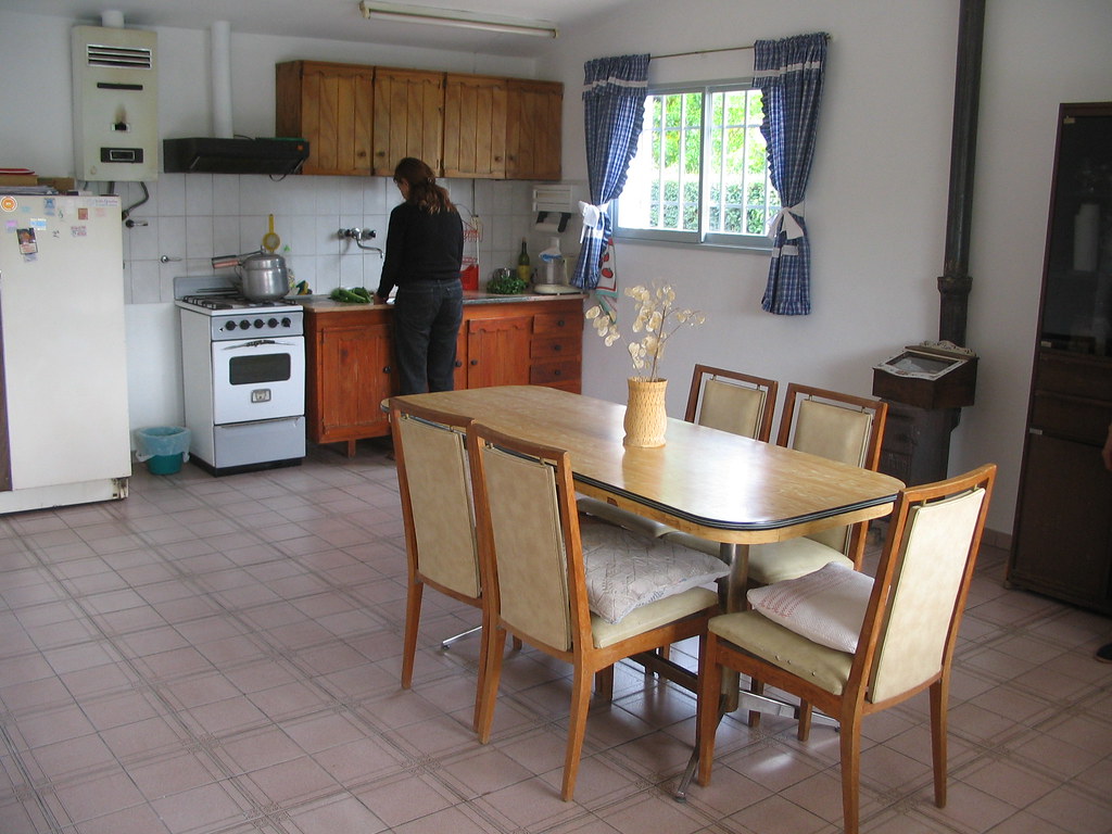 COCINA COMEDOR Totalmente instaladopara 6 personas cocin… Flickr