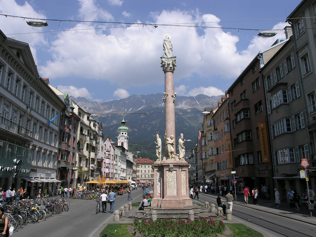 Innsbruck on Sunday morning Annasäule, Innsbruck. ESF Inna… Flickr