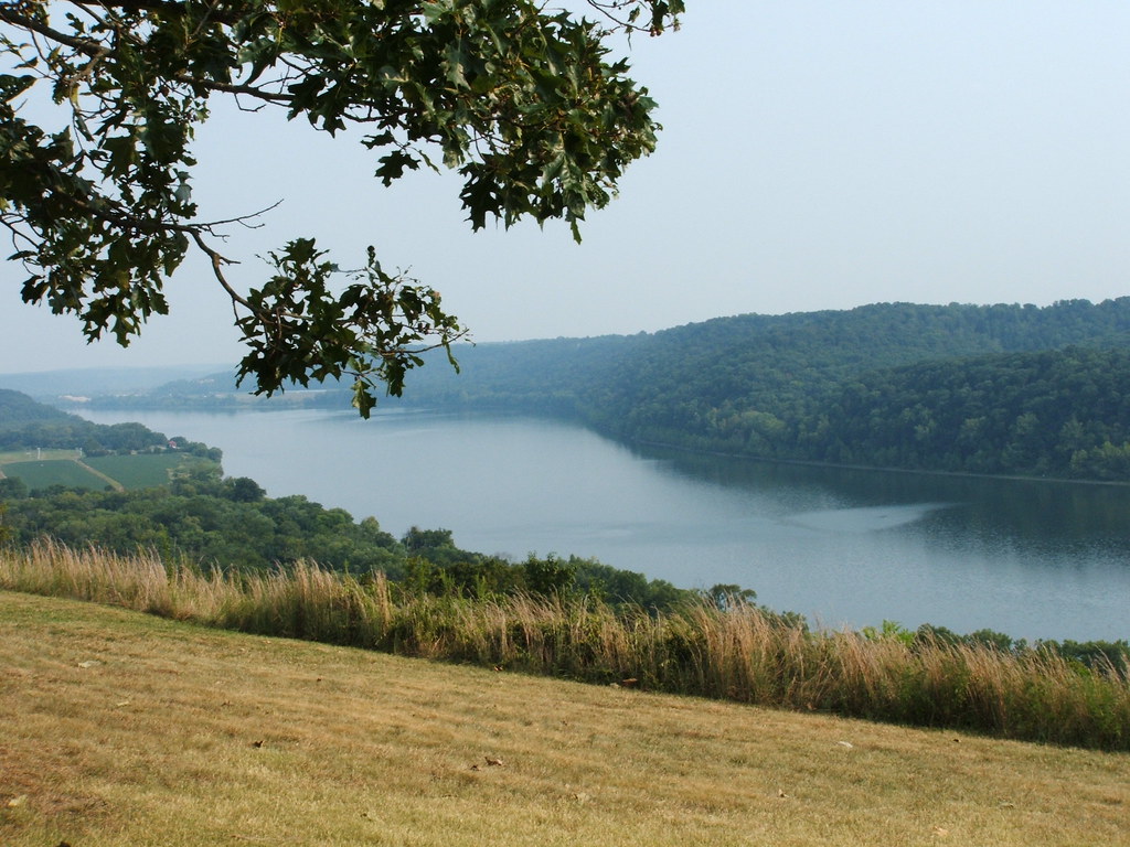 Ohio River View 3 Ohio River looking east toward Louisvill… Flickr