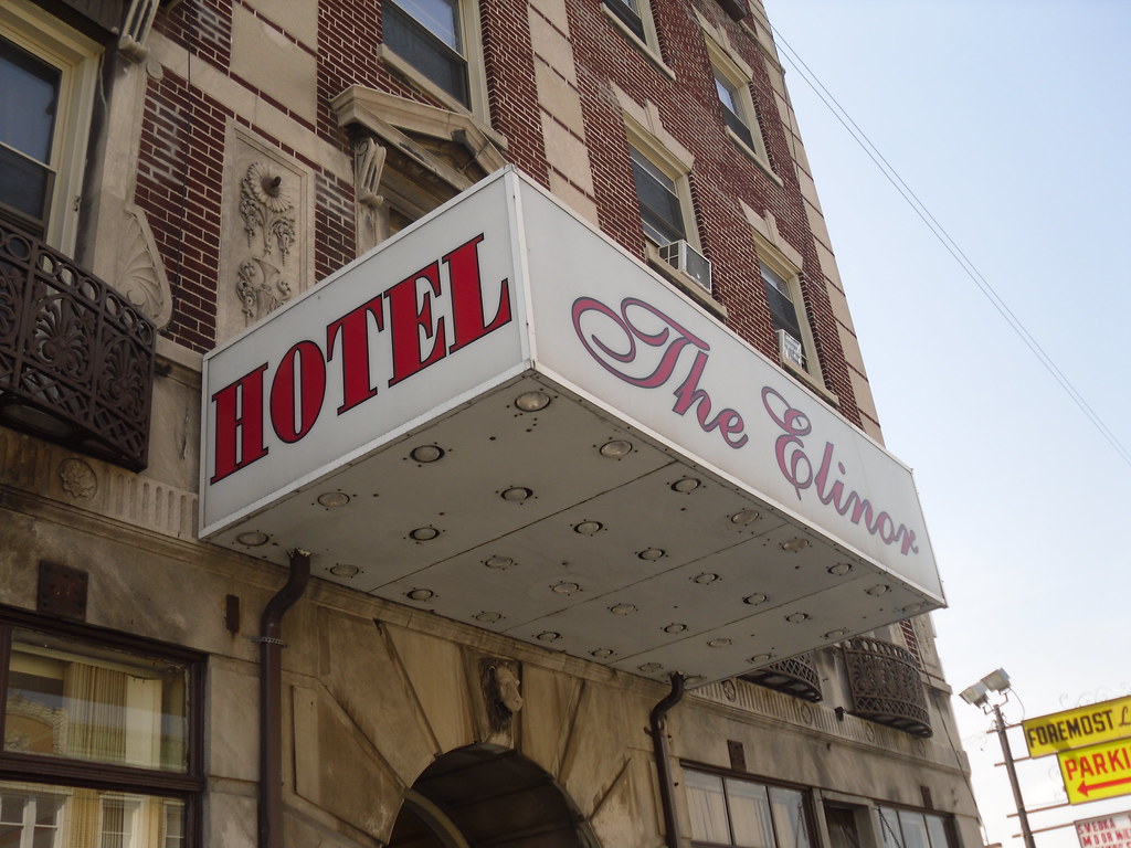 Elinor has been here forever. Cicero & Belmont, Chicago Il… Flickr