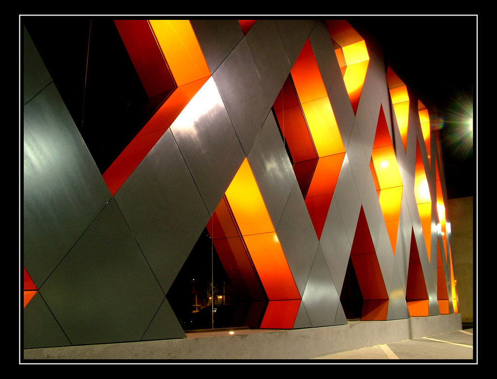 Albury Museum by night 2 Albury Library and Museum, Kiewa … Flickr