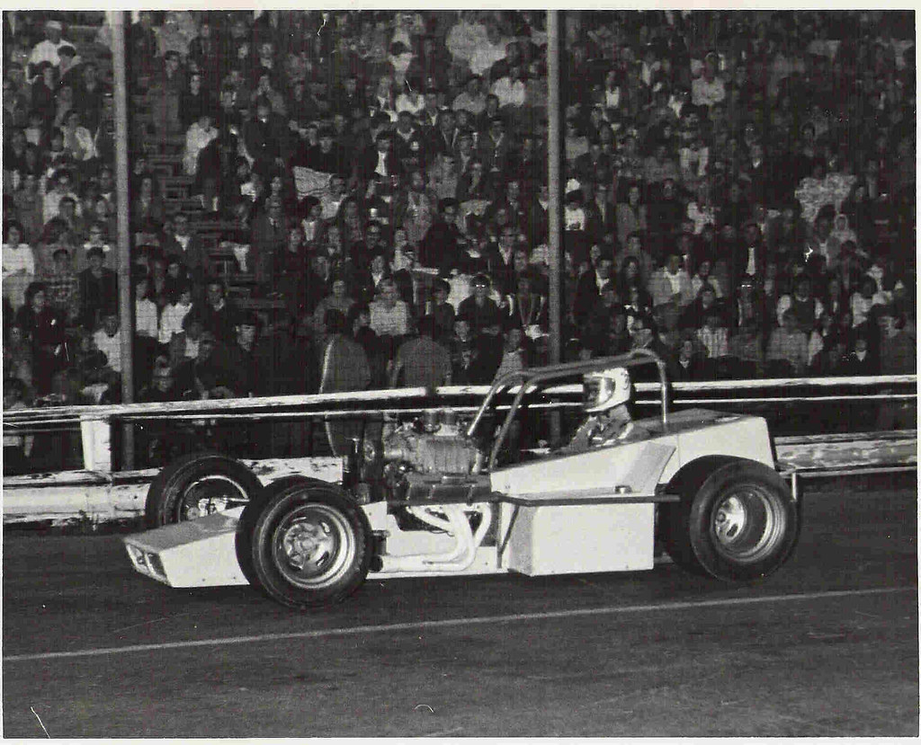 ronneal Ron Neal at Lorain County Speedway in his supercha… Flickr