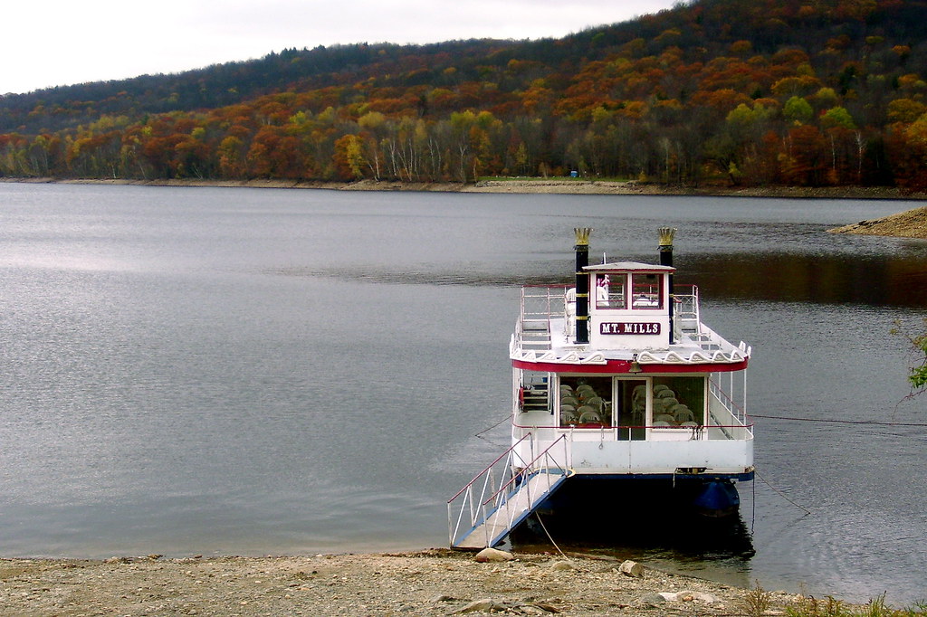 Mt. Mills River Boat “Little boats should keep near shore”… Flickr