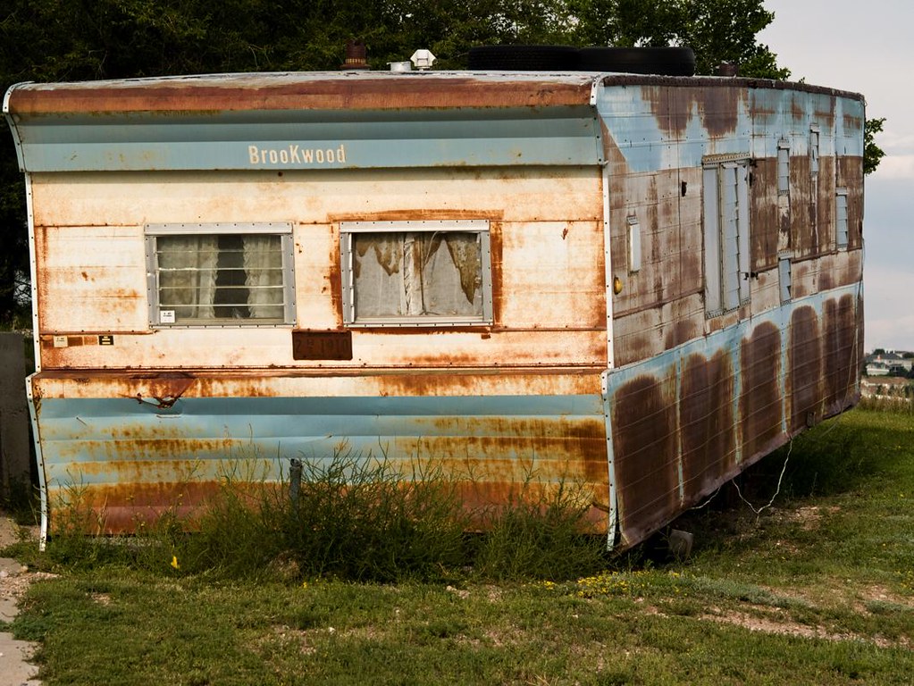 Rundown Trailer House EP Rundown Trailer house parked in t… Flickr