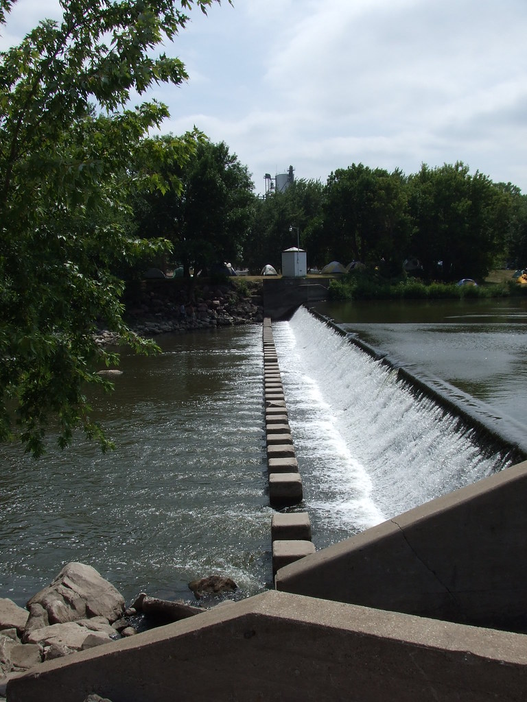 Big dam in Island Park Just to the right of this dam in Is… Flickr