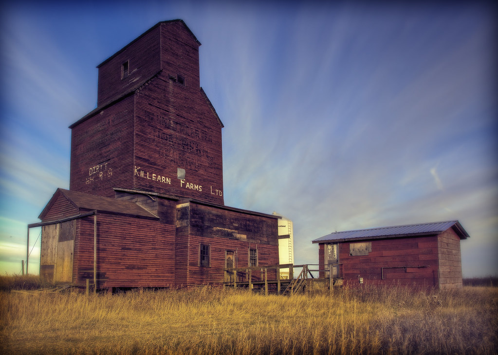 Grain Elevator Outside Tofield, Alberta, Canada. Lens corr… Flickr