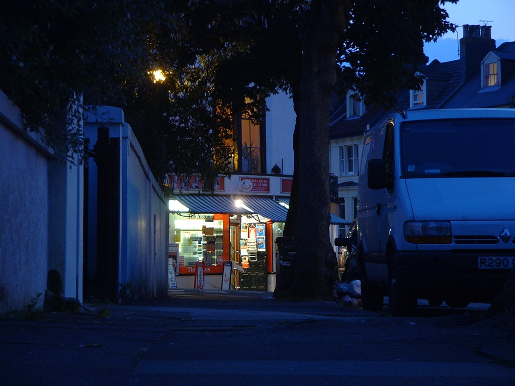 Newsagent and Van Early morning view of Newsagents conveni… Flickr